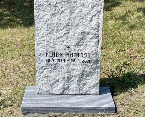 Urnengrab Marmor raue Oberfläche Platte für Blumenstock und Kerze